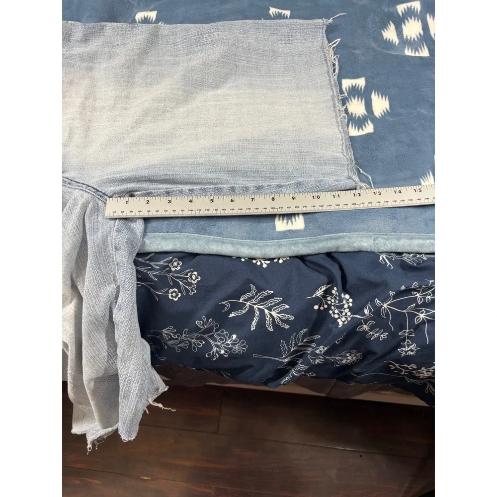 Southpole Mens Baggy Denim Shorts Light Wash Distressed Raw Hem Size 36 Y2K 90s
